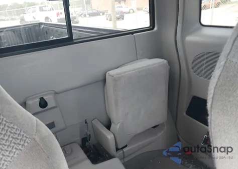 2000 Ford Ranger Xlt from USA, damaged, VIN 1FTZR15X3YTA65878